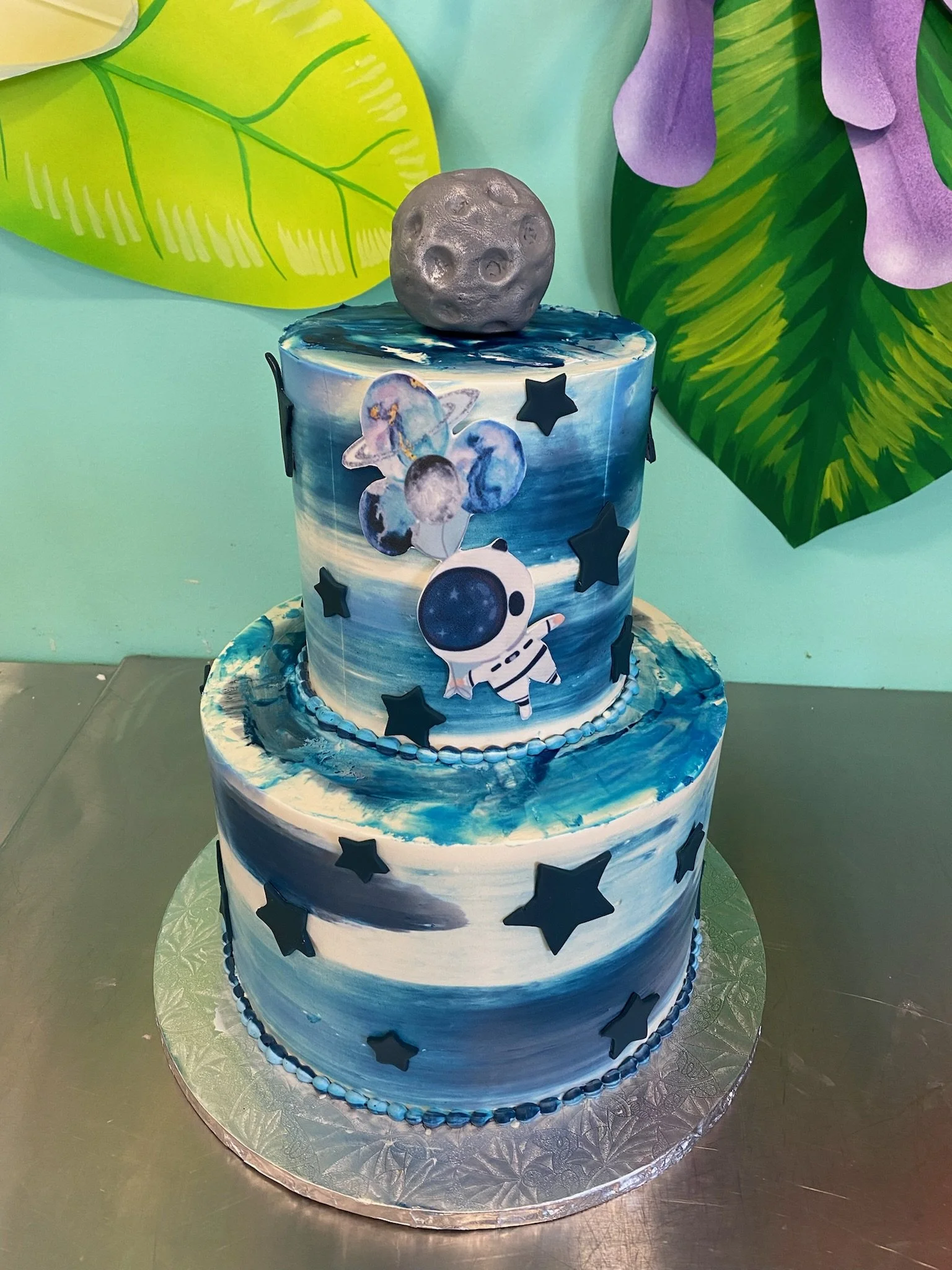 Blue navy white marble wedding cake