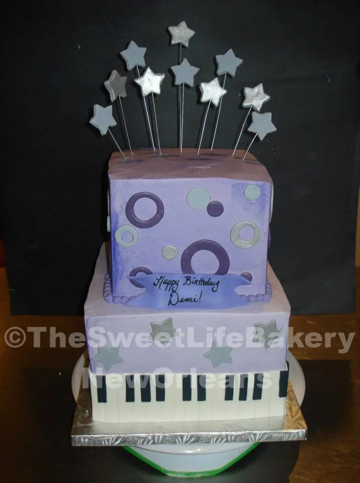 Silver gray robot birthday cake stars