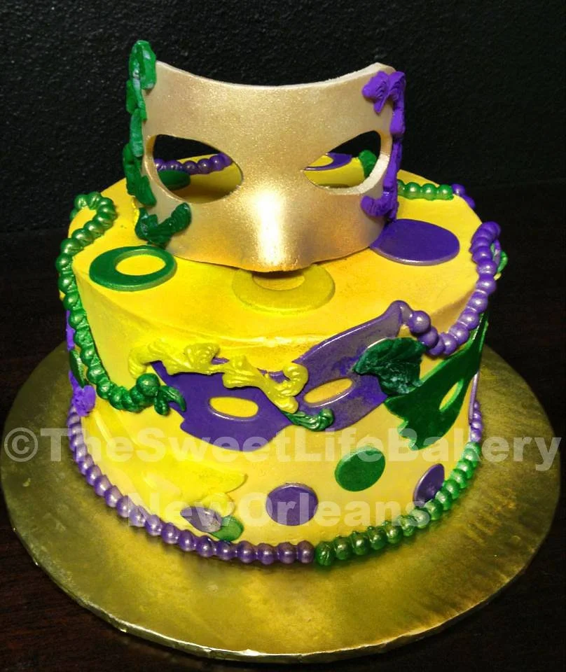Purple green gold mardi gras mask beads cake
