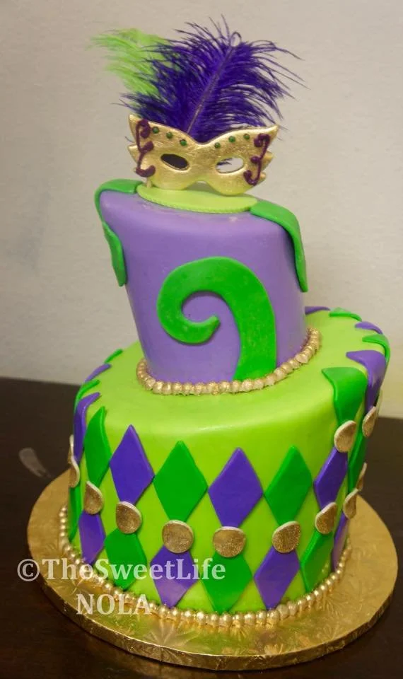 Green purple gold mardi gras fleur de lis cake