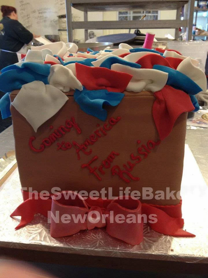 Red blue graduation cap gift cake